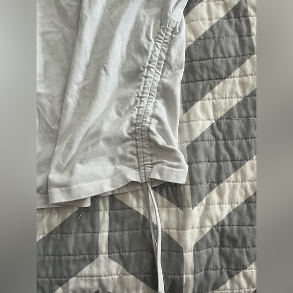 SHEIN butterfly shirt - Picture 3 of 4